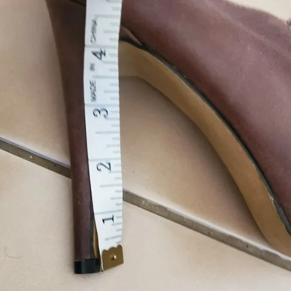 Restricted Brown Leather Lace-Up Oxford Heels – Size 9 - Picture 12 of 16